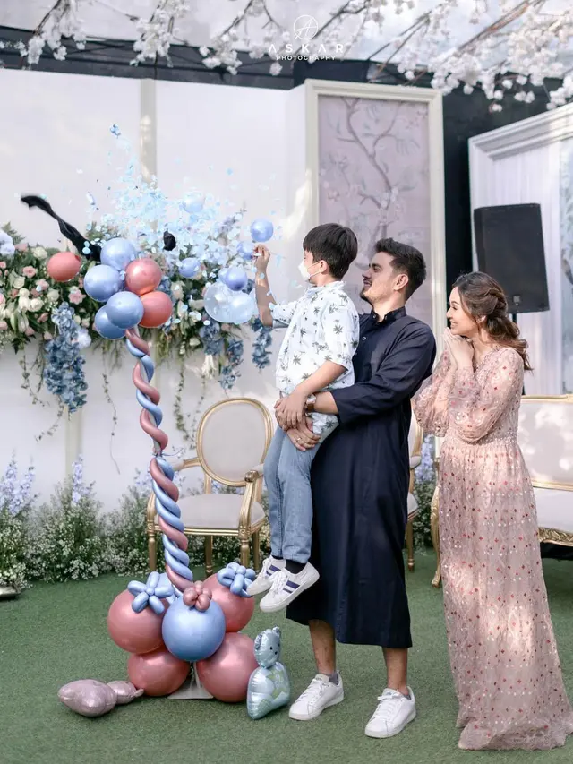 10 Potret Perjalanan Kehamilan Faradilla Yoshi, Lahirkan Anak Pertama