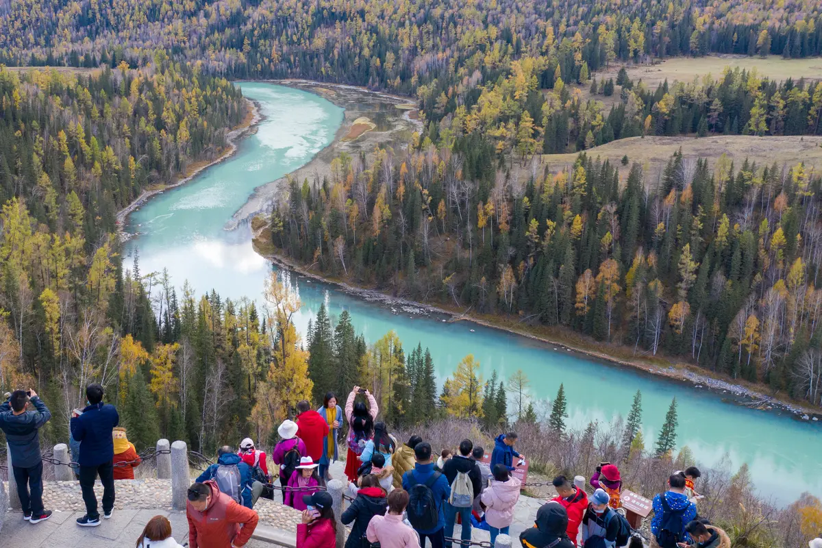 Musim Gugur dari Kawasan Wisata Kanas, Xinjiang
