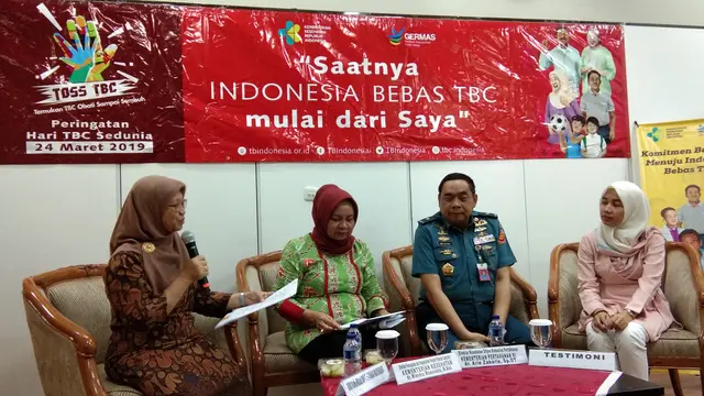 Ully Ulwiyah berbagi pengalaman di acara Hari Tuberkulosis Sedunia 2019 yang diadakan Kemenkes RI di Jakarta (Liputan6.com/Giovani Dio Prasasti)