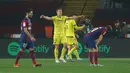 Villarreal menjadi klub terbaru ynag mampu mengalahkan Barcelona dengan torehan 5 gol. Momen itu terjadi saat Villarreal menang 5-3 atas Barcelona pada pekan ke-22 La Liga 2023/2024 (27/1/2024). Dalam laga tersebut, Villarreal unggul 2-0 terlebih dahulu sebelum akhirnya tertinggal 2-3, hingga akhirnya melakukan comeback dengan mencetak tiga gol untuk membungkus kemenangan 5-3. (AFP/Lluis Gene)