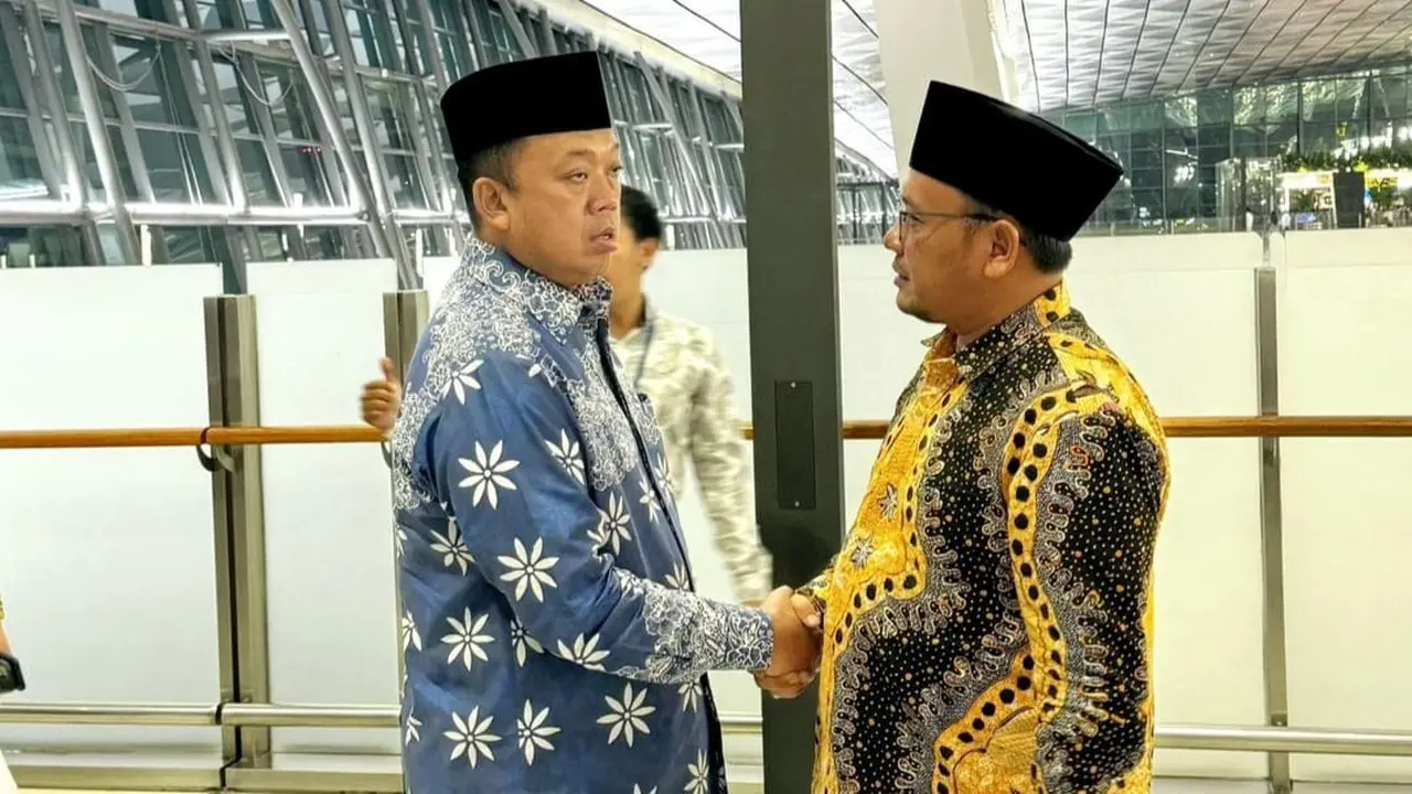 Plt. Bupati Kudus Dr. M. Hasan Chabibie uga ngapresiasi Nusron Wahid sing diangkat dadi Menteri ATR BPN ing Kabinet Merah Putih. (Liputan6.com/Arief Pramono)