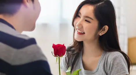 5 Tanda Suami Tulus Mencintaimu Meski Tak Mengatakannya Langsung Relationship Fimela Com