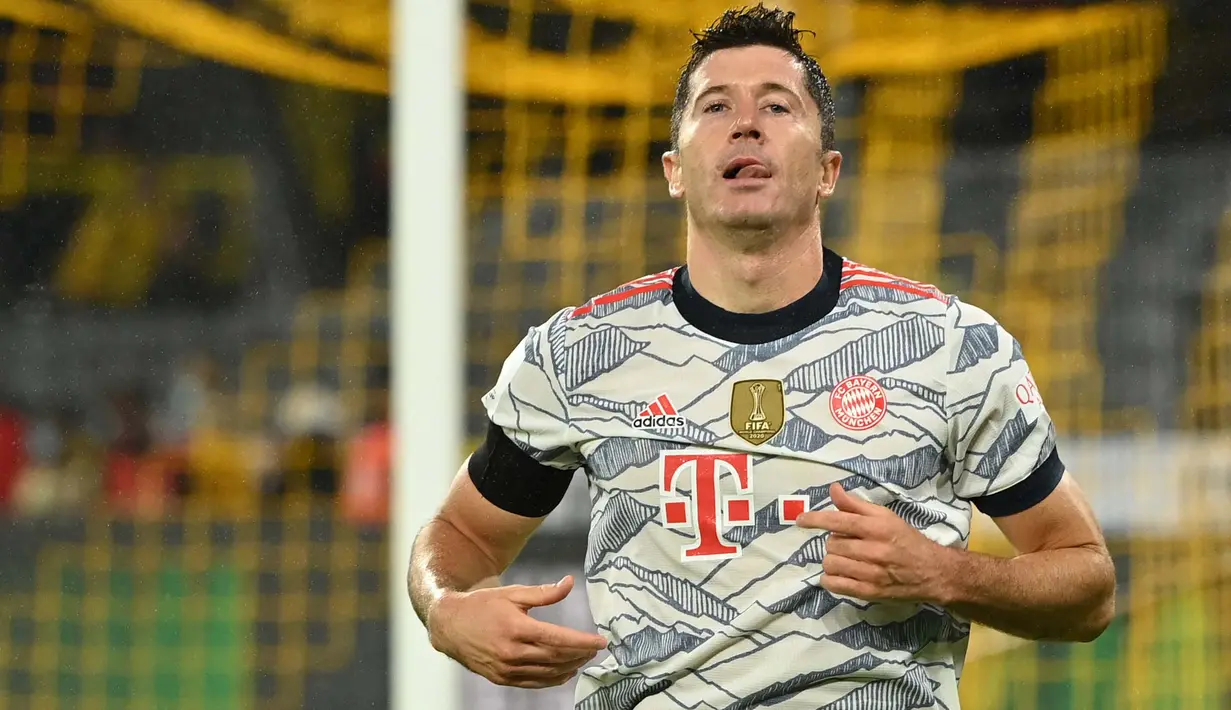 Manchester City yang awalnya berminat usai gagal mendapatkan Harry Kane, akhirnya mundur teratur, mengingat harganya yang mahal dengan usai yang sudah tidak muda lagi. Akhirnya Lewandowski pun harus sabar bermain untuk Bayern Munchen sebelum kontraknya habis.  (Foto: AFP/Ina Fassbender)