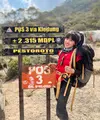 Setelah lulus dari grup yang membesarkan namanya tersebut, Cindy terlihat eksplore banyak kegiatan, termasuk naik gunung. [@cgulla]