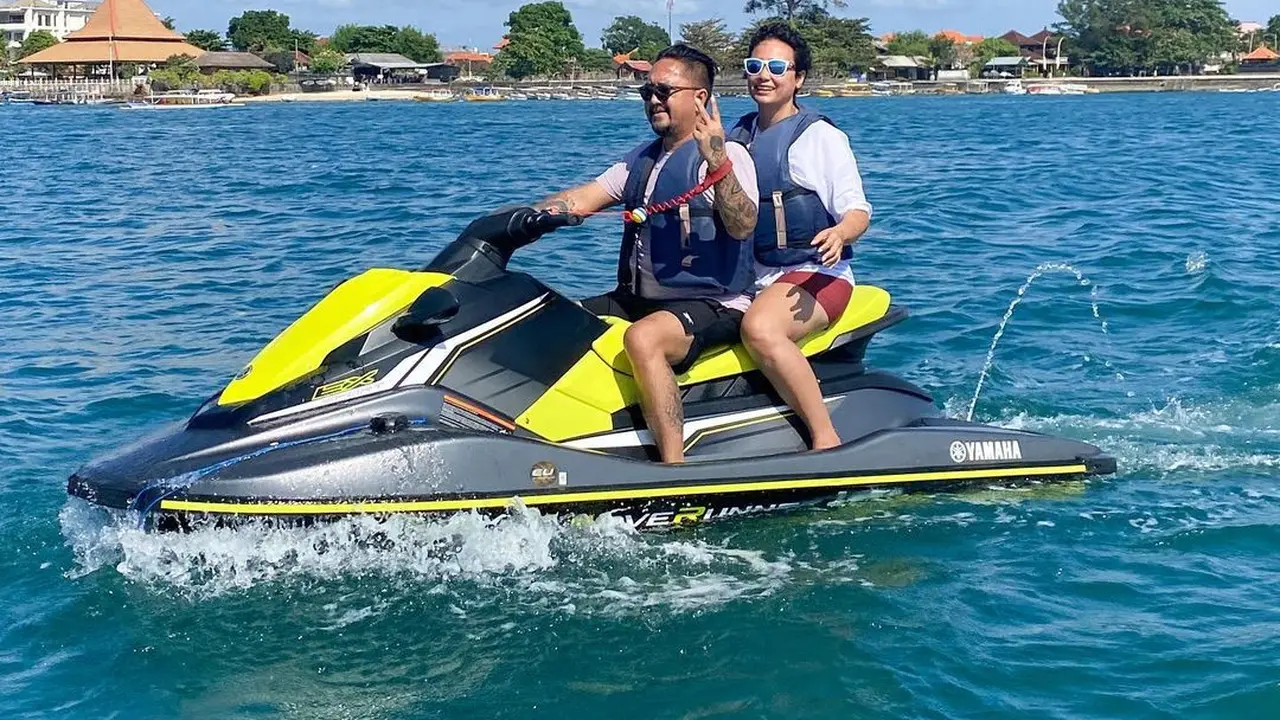 5 Tahun Menetap, Ini 6 Potret Mesra Feby Febiola dan Suami Nikmati Alam di Bali
