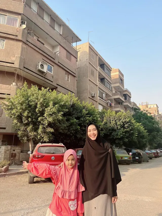 [Fimela] Maryam dan Oki Setiana Dewi