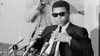 Gaya Perlente Muhammad Ali dan Perlawanan Bangsa Afrika