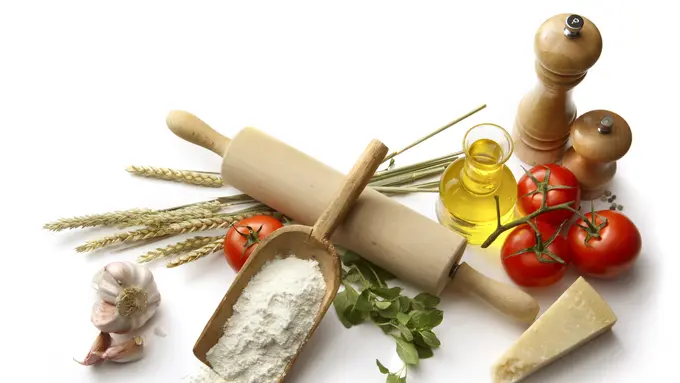 5 Camilan Pengganjal Perut yang Bisa Kamu Bawa Saat Berpetualang