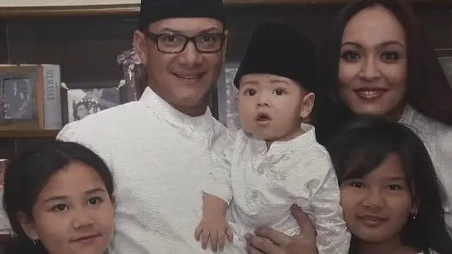 [Fimela] Angelina Sondakh dan Aaliyah Massaid