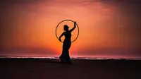Ilustrasi hula hoop (Pixabay)