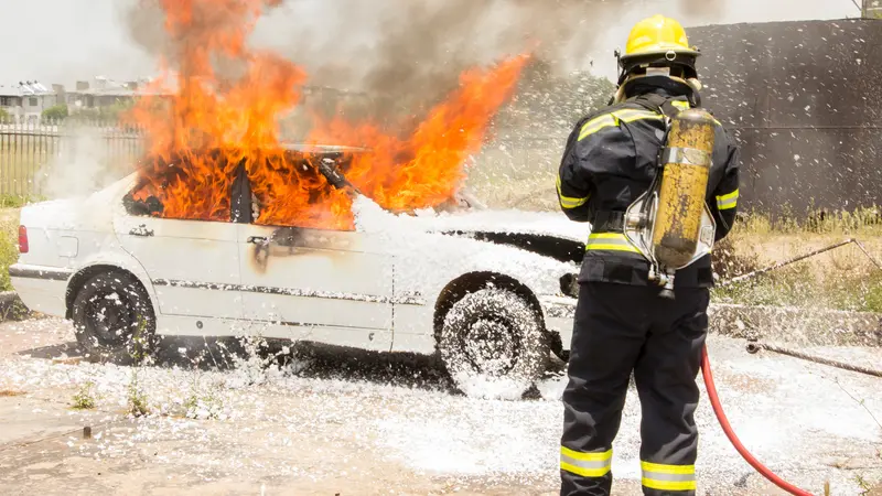 Mobil Terbakar