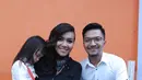 Mengenai hubungannya dengan penyanyi jebolan Indonesian Idol 2006, Denada juga tidak membantah dan mengiyakan mengenai hubungannya. (Galih W. Satria/Bintang.com)