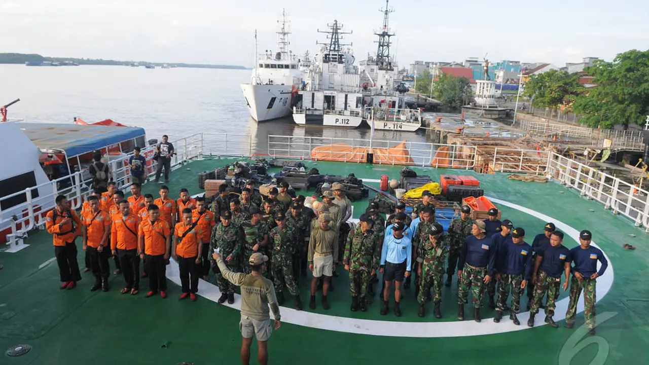 Persiapan Tim Penyelam Cari Korban AirAsia QZ8501