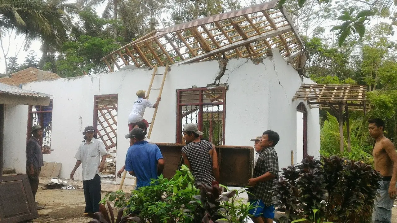 Potret Toleransi dari Insiden Gereja Ambruk di Cilacap