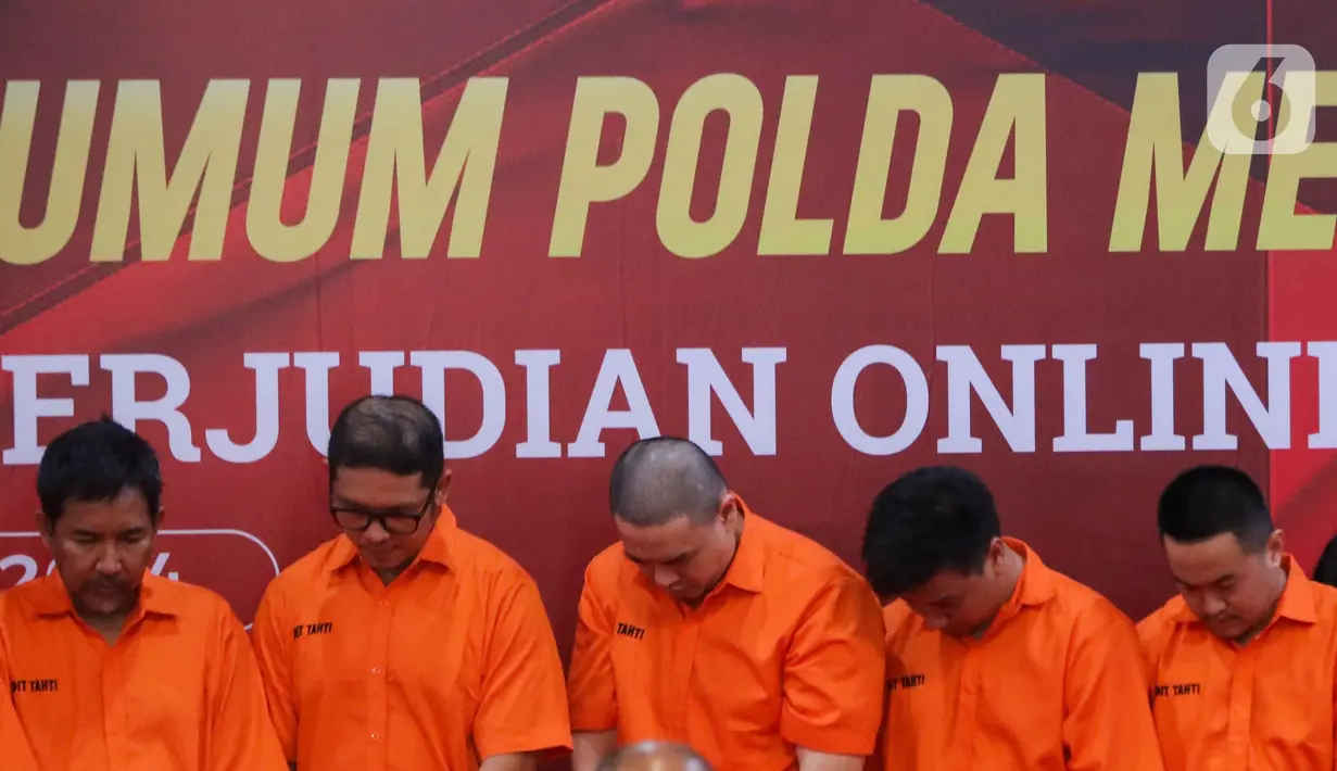 Dari 24 tersangka yang ditahan dalam pengungkapan kasus judi online, sembilan diantaranya merupakan pegawai serta staf Komdigi. (Liputan6.com/Herman Zakharia)