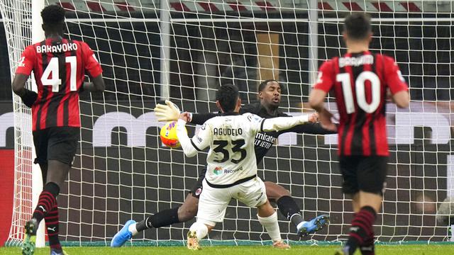 FOTO: AC Milan Dipermalukan Spezia di San Siro