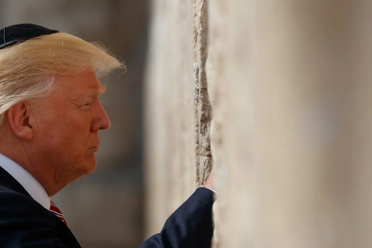 20170523-Donald Trump Berdoa di Tembok Ratapan Yerusalem-AP