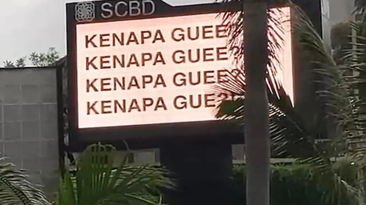 Papan Billboard di SCBD