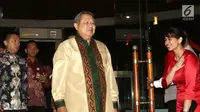 Ketua Umum Partai Demokrat Susilo Bambang Yudhoyono menunggu kedatangan petinggi DPP Partai Keadilan Sejahtera (PKS) di Gran Melia, Jakarta, Senin (30/7). (Liputan6.com/Herman Zakharia)