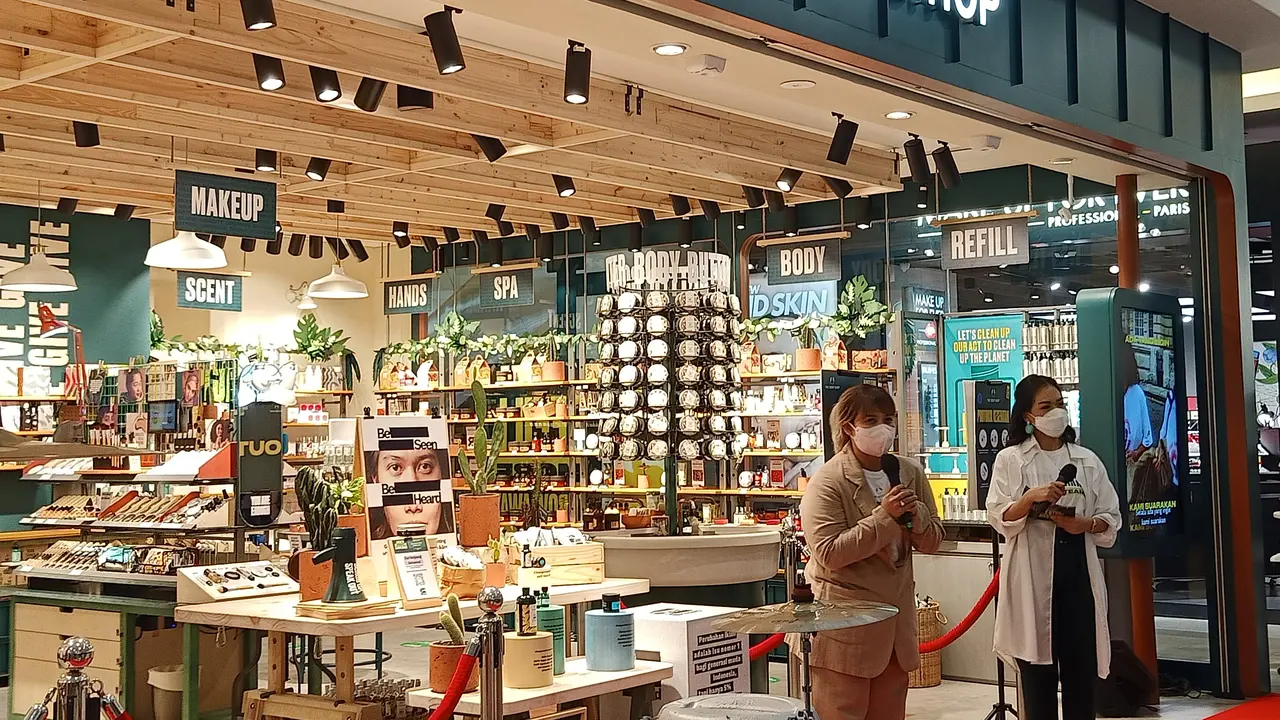 The Body Shop Buka Toko Berbahan Sampah Daur Ulang Pertama di Indonesia