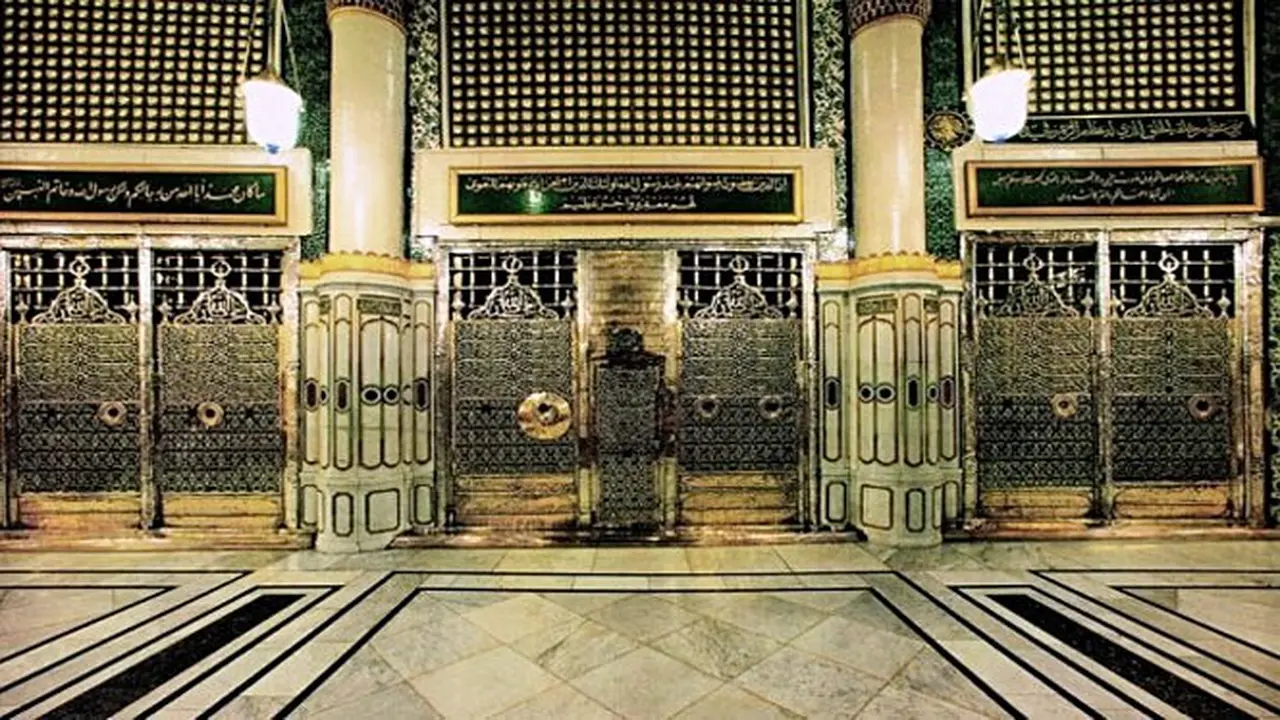 makam-nabi121031a.jpg