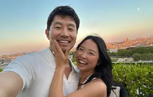 Simu Liu Resmi Menikah dengan Allison Hsu di Prancis