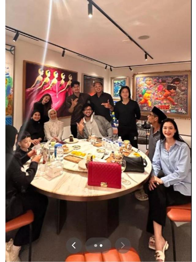 6 Potret Mesra Irish Bella dan Ammar Zoni di Pameran Lukisan, Patahkan Isu Cerai