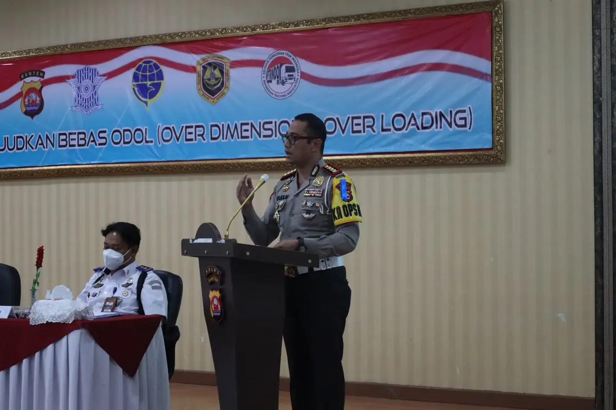 Dirlantas Polda Banten, Kombes Pol Budi Mulyanto, sedang menyiapkan strategi menghadapi mudik Idul Fitri 2022. (Kamis, 10/03/2022). (Dokumentasi Polda Banten).