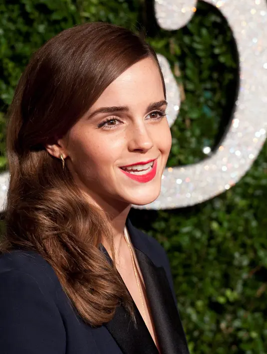 Emma Watson pun kabarnya akan berlatih bernyanyi dan menari dengan intensif.  (Bintang/EPA)