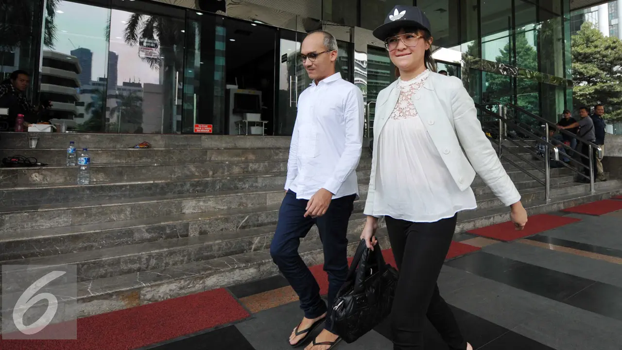 Marshanda dan Egi John