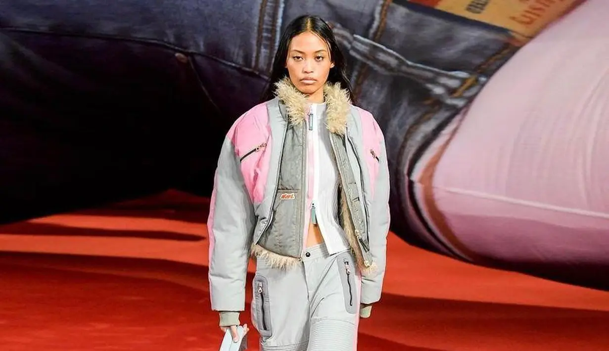 Tetapi ada 4 brand mewah yang dibawakan oleh Nafa, di antaranya Diesel, Capasa Milano, Sunnei, dan AC9. (Instagram/nafasalvana).