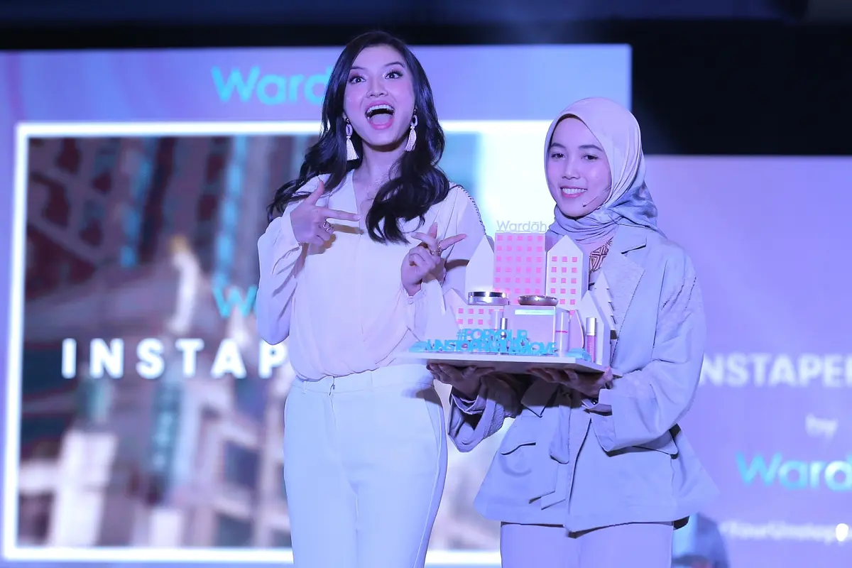 [Fimela] Raline Shah