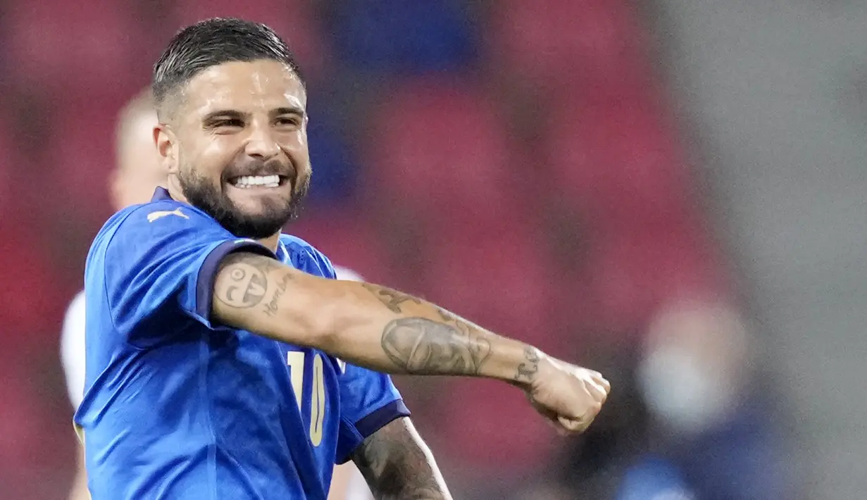 Lorenzo Insigne - Jebolan asli akademi Napoli ini berkembang menjadi salah satu bomber terbaik di Serie A. Berlabel striker Italia termahal, yakni 48 juta euro tentunya kualitasnya tak perlu diragukan lagi.  (AP/Antonio Calanni)