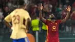 Pemain AS Roma Romelu Lukaku melakukan selebrasi usai mencetak gol ke gawang Servette pada pertandingan sepak bola Liga Europa di Stadion Olimpiade Roma, Italia, Kamis (5/10/2023. AS Roma menang 4-0 atas Servette. (AP Photo/Alessandra Tarantino)