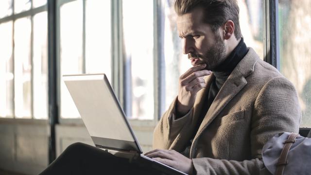 Ilustrasi pria berpengalaman