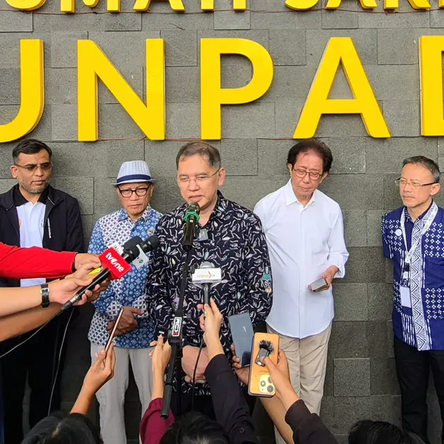 Operasi Katarak Gratis 150 Mata di RS Unpad