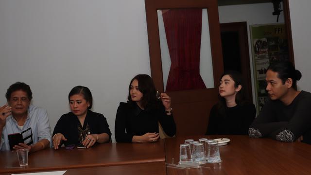 Tara Adia dan pemeran Stadhuis Schandaal