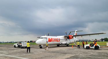 Penerbangan perdana berjadwal Wings Air dari Bandara Pondok Cabe, Kota Tangerang Selatan (Tangsel), dimulai hari ini, Jumat (5/8/2022).