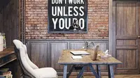 Jika Anda adalah pekerja lepas yang kerap bekerja dari rumah, memiliki meja kerja yang nyaman adalah hal penting.