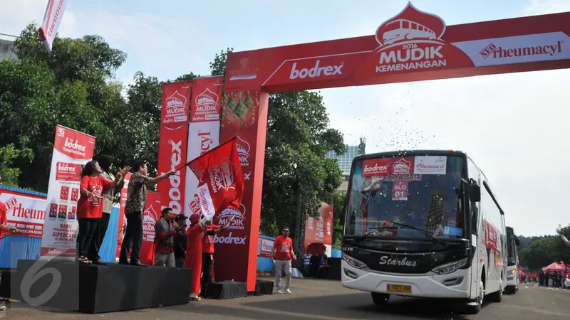 20160630-Presdir TSPC Lepas Keberangkatan Mudik Kemenangan Bodrex & NEO Rheumacyl-Jakarta