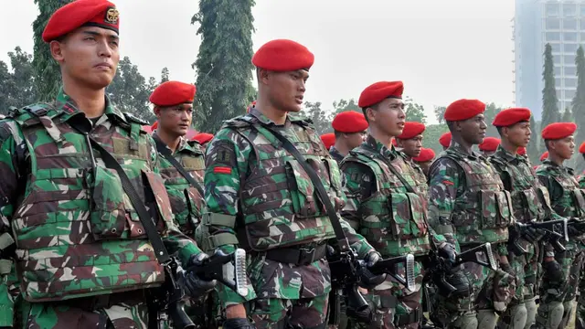 TNI dan Polri menggelar upacara gabungan kesiapan pengamanan, Jakarta (Liputan6.com/Johan Tallo)