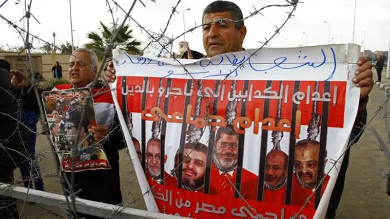 demo-protes-morsi-140217b.jpg