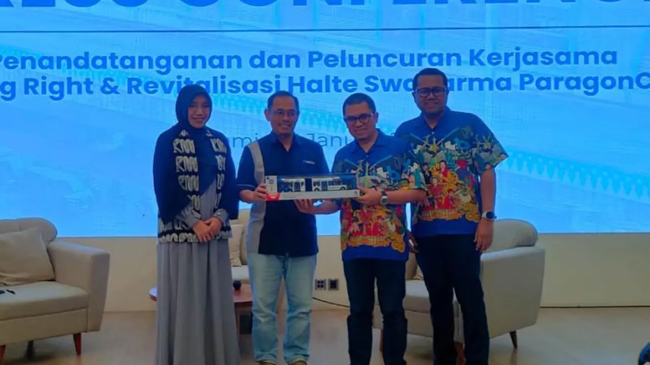 Penandatanganan dan Peluncuran Kerja Sama Naming Right & Revitalisasi Halte Swadarma ParagonCorp. (Liputan6.com/Henry)