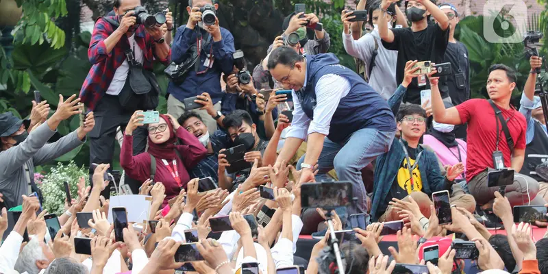 Momen Perpisahan Anies Baswedan dan Ahmad Riza Patria di Balaikota Jakarta