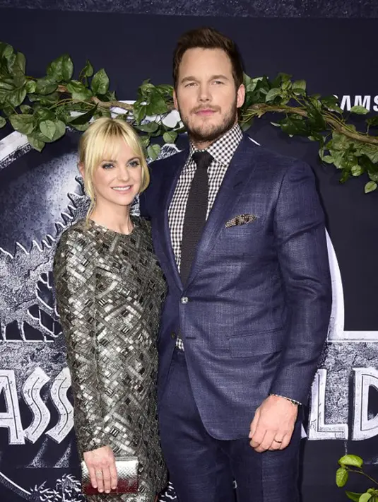 Mengambil keputusan untuk bercerai memang bukan hal midah bagi sepasang suami-istri, terlebih jika sudah ada buah hati di kehidupannya. Begitu juga yang terjadi pada Chris dan Anna, yang ternyata punya alasan untuk bercerai. (AFP/Frazer Harrison)