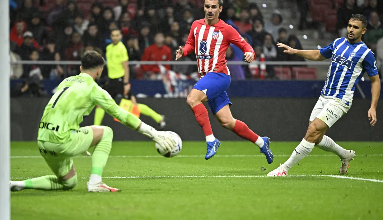 Kemenangan ini membawa Atletico menggusur Barcelona dari posisi ketiga klasemen dengan raihan 25 poin. (JAVIER SORIANO / AFP)