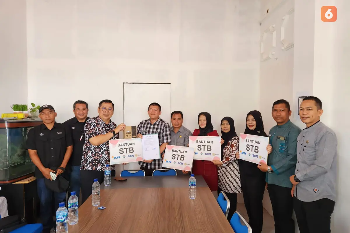 SCM EMTEK Bagikan STB Gratis untuk Warga Palembang, Banjarmasin dan Denpasar