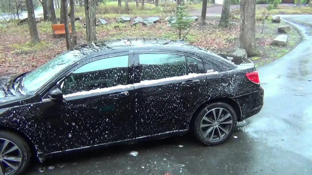 Kegiatan yang Asyik Dilakukan Saat Hujan Turun. (Foto: YouTube.com)