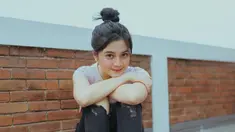 Menata rambut dengan dicepol merupakan tatanan rambut paling mudah tetapi tetap memancarkan pesona seseorang. Tak dipungkiri, Yoriko Angeline semakin terlihat cantik dengan tatanan rambut dicepol. Outfit yang dikenakannya pun mendukung gaya rambut cepolannya yang lucu dan bikin gemas. (Liputan6.com/IG/@yorikooangln_)