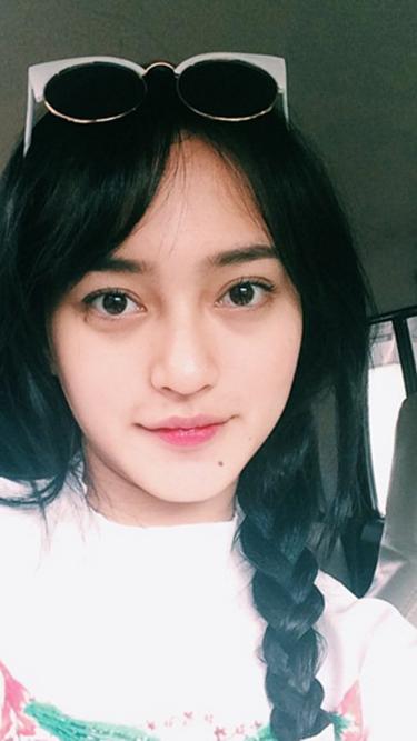 Indah Kusuma Imbangi Pendidikan Dengan Dunia Tarik Suara Page 1 Photo Fimela Com